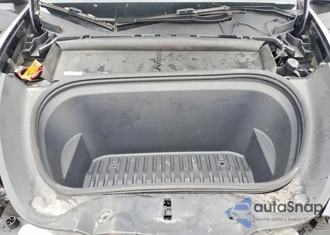 2024 Tesla Model Y z USA, uszkodzony, nr VIN 7SAYGDED1RF164490